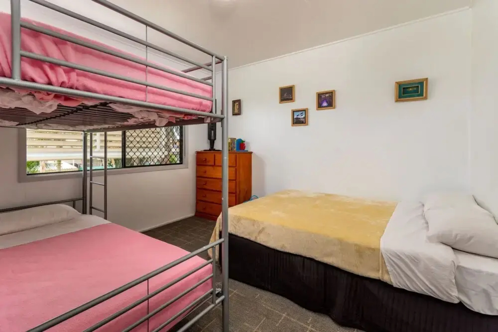 Escape to Bribie, Enjoy This dog Friendly Family Getaway!