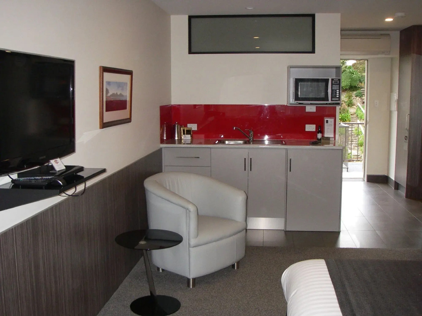 429 Apartments and Suites