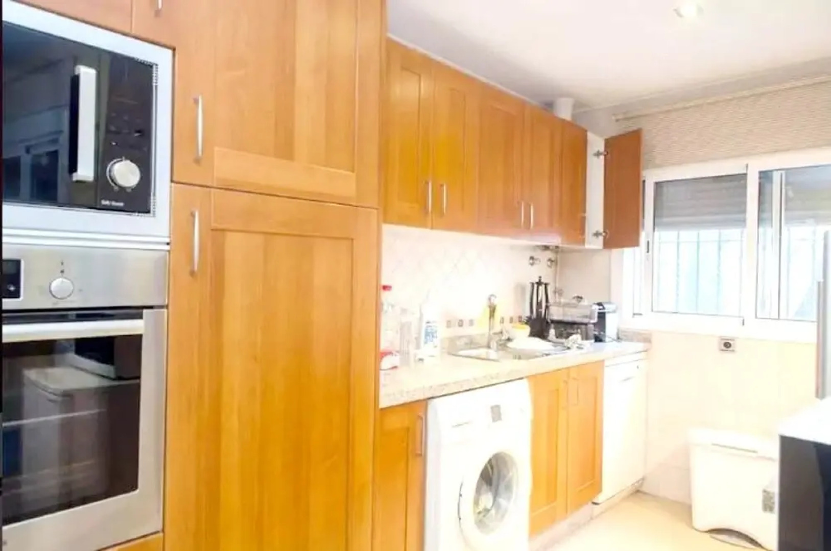 House With 5 Bedrooms in Dos Hermanas, With Pool Access, Enclosed Gard