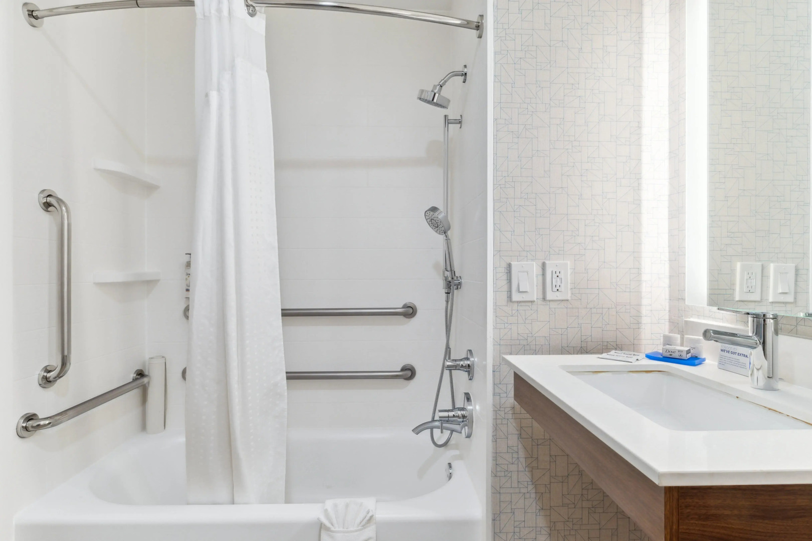 Holiday Inn Express & Suites Mountain View Silicon Valley by IHG