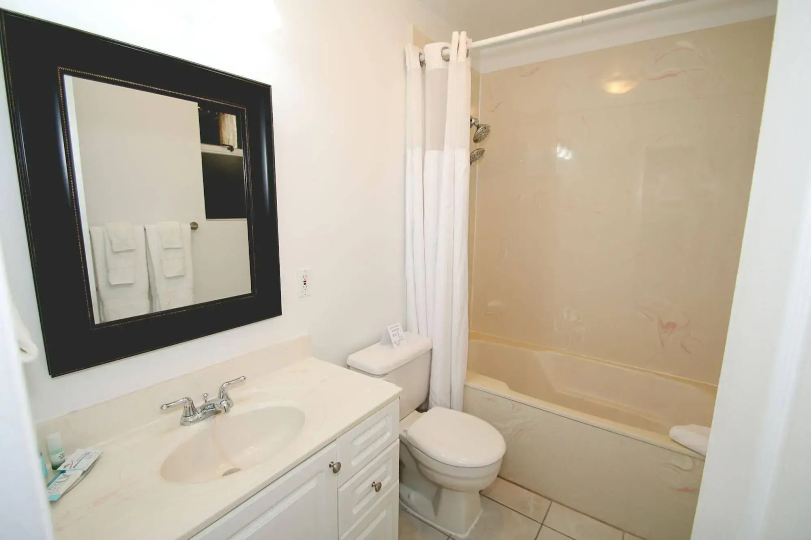 Duffin Cove Oceanfront Lodging