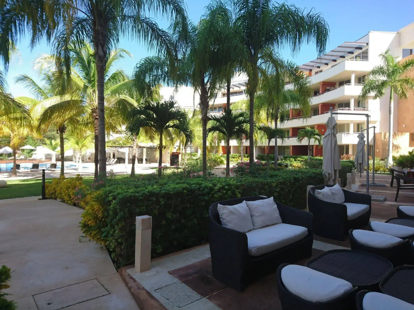 Aak-Bal All Suite Resort