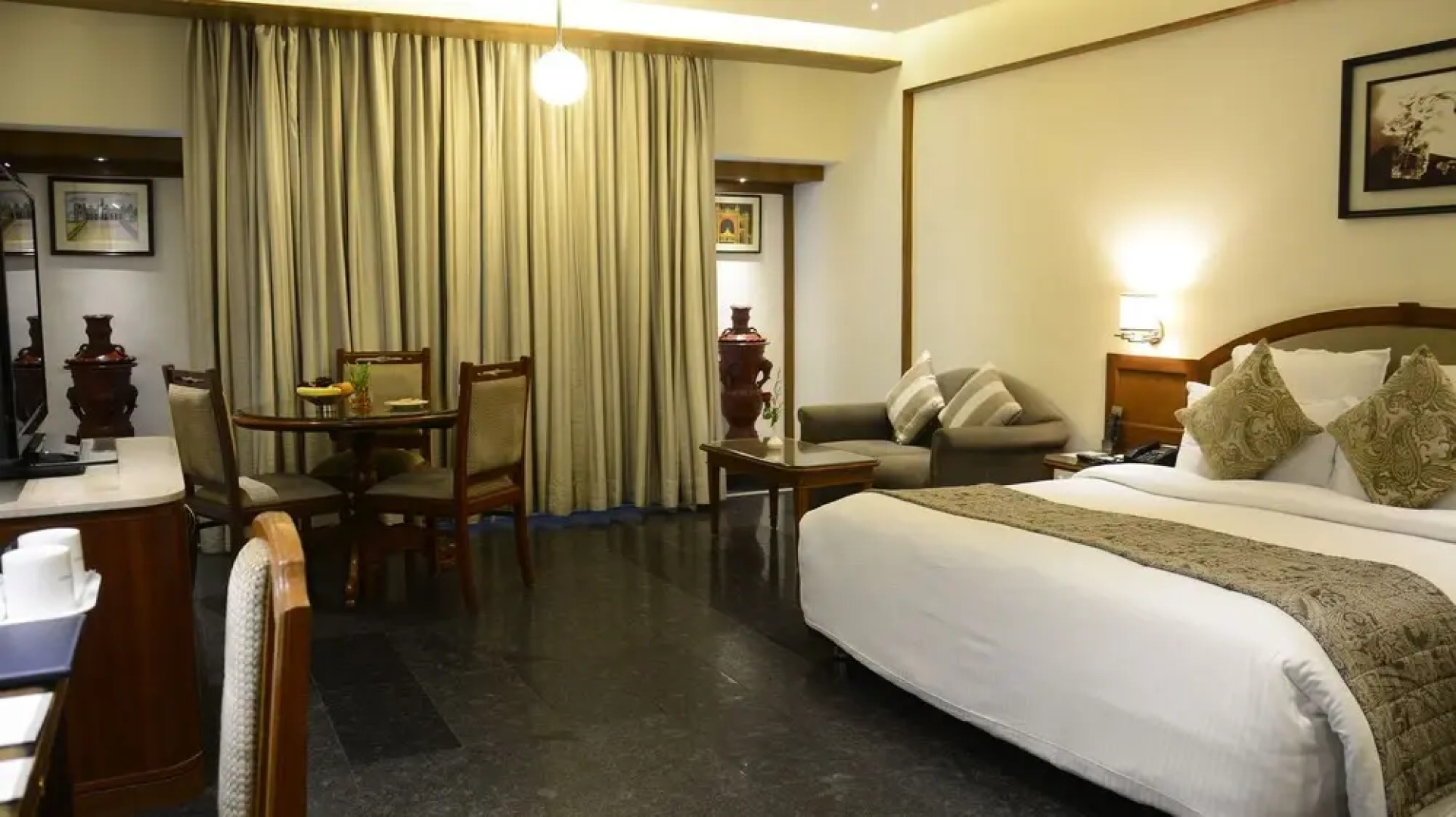 Sandesh The Prince - 4 Star Hotel