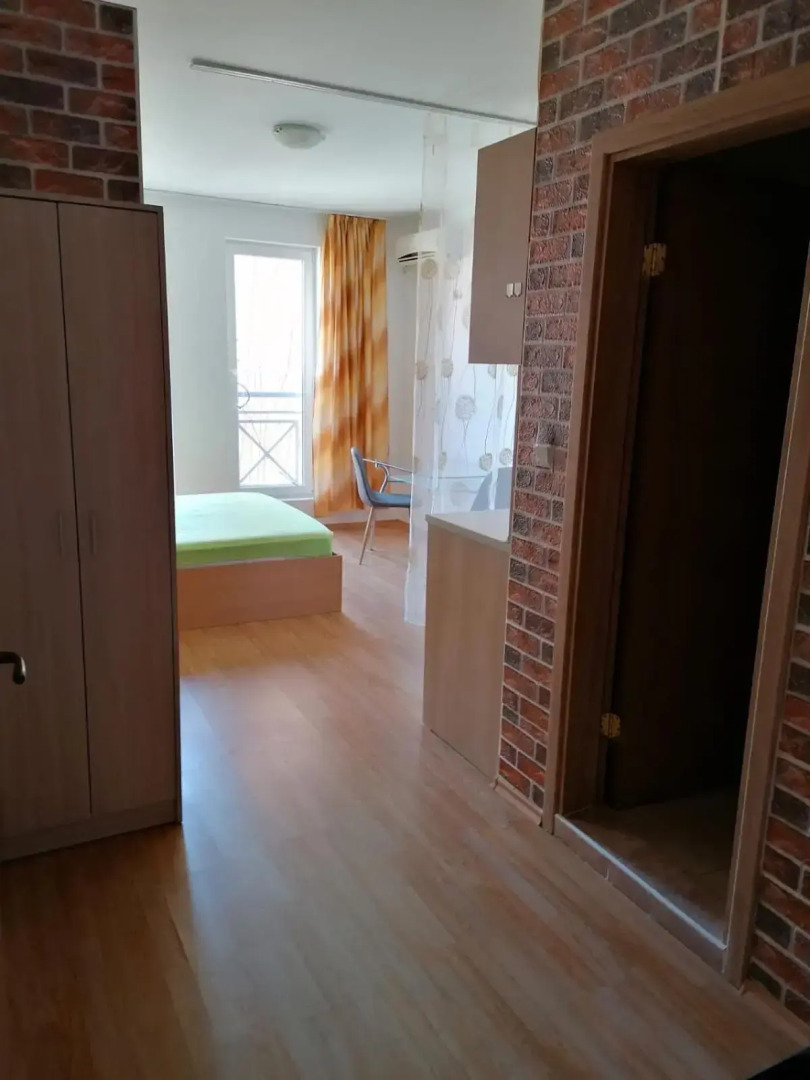 Sunny Day 6 Apartment