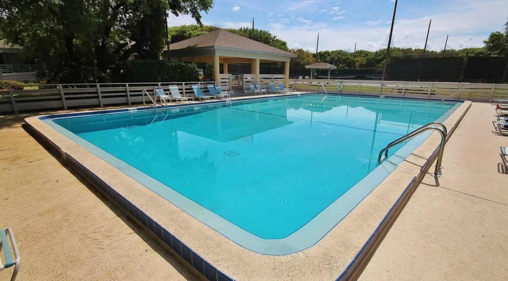 Sea Woods 270 Apartment 3