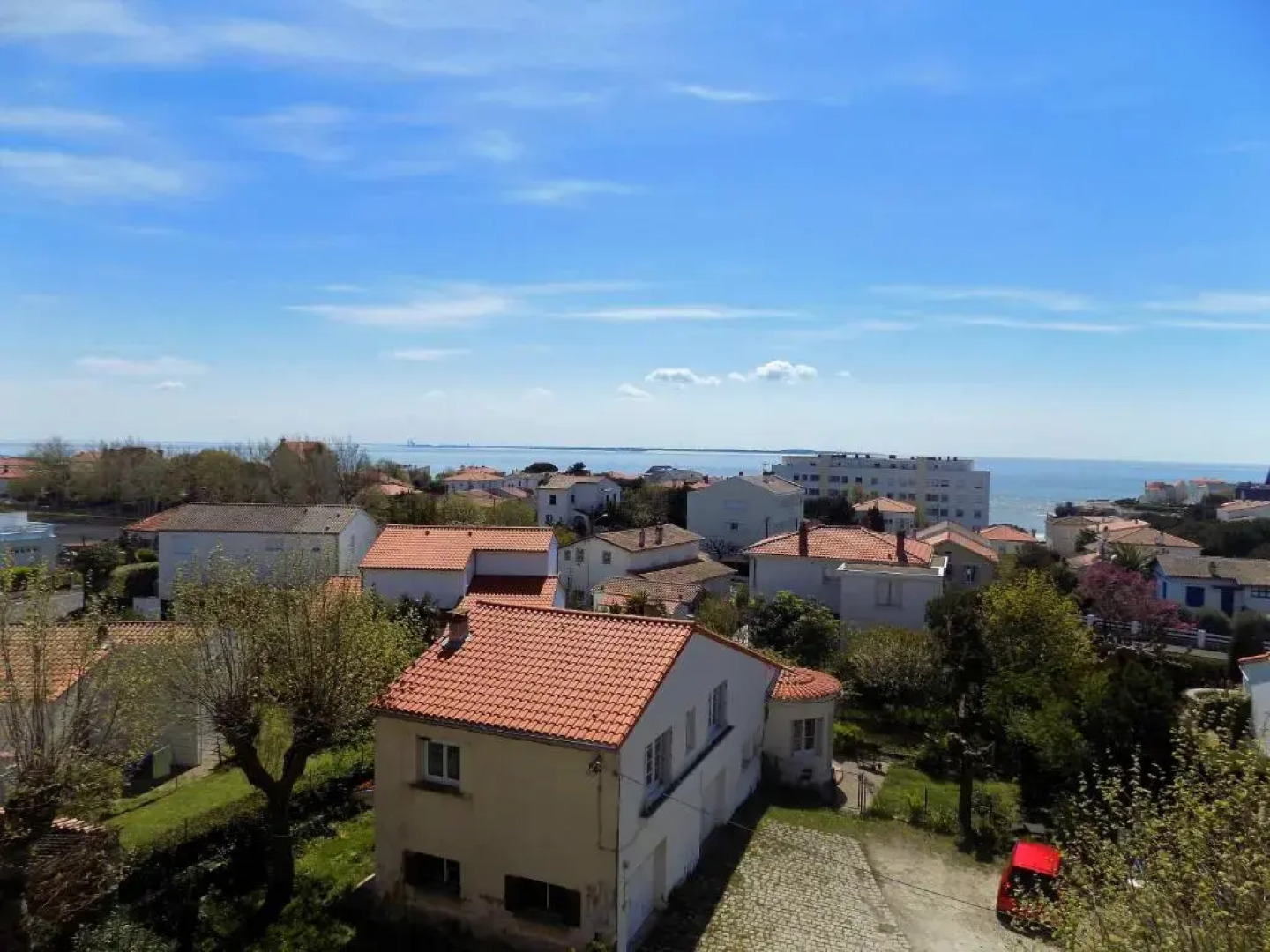 Royan - APPARTEMENT VUE MER - proximité plage et parking privatif