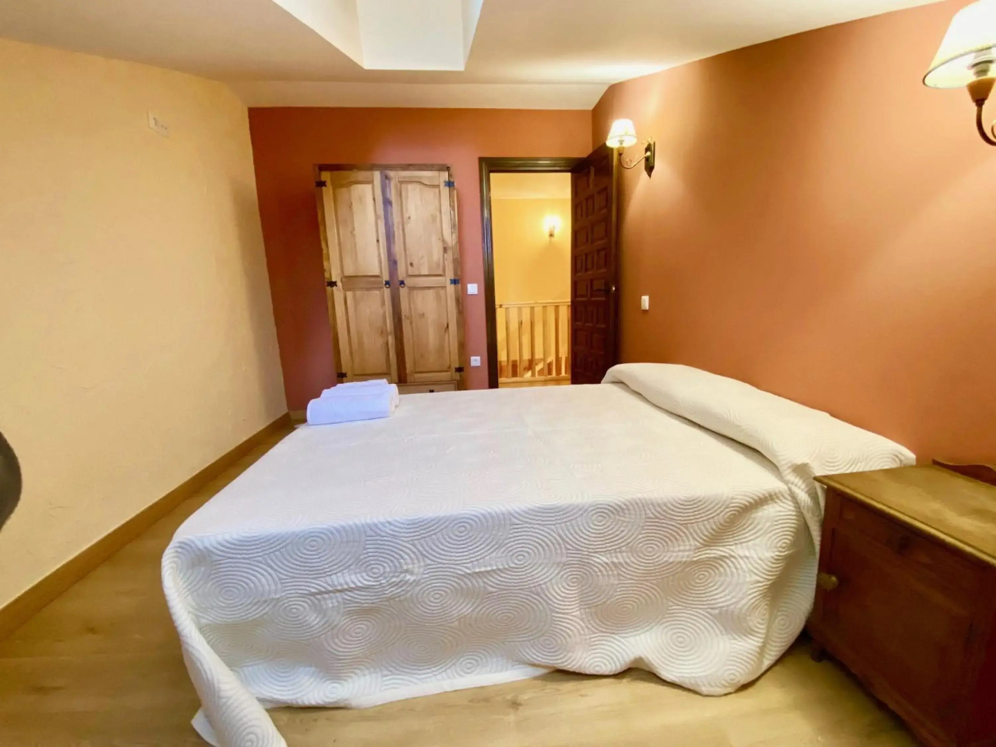 La Parada de Jimena-Casa rústica rodeada de bodegas en Rueda