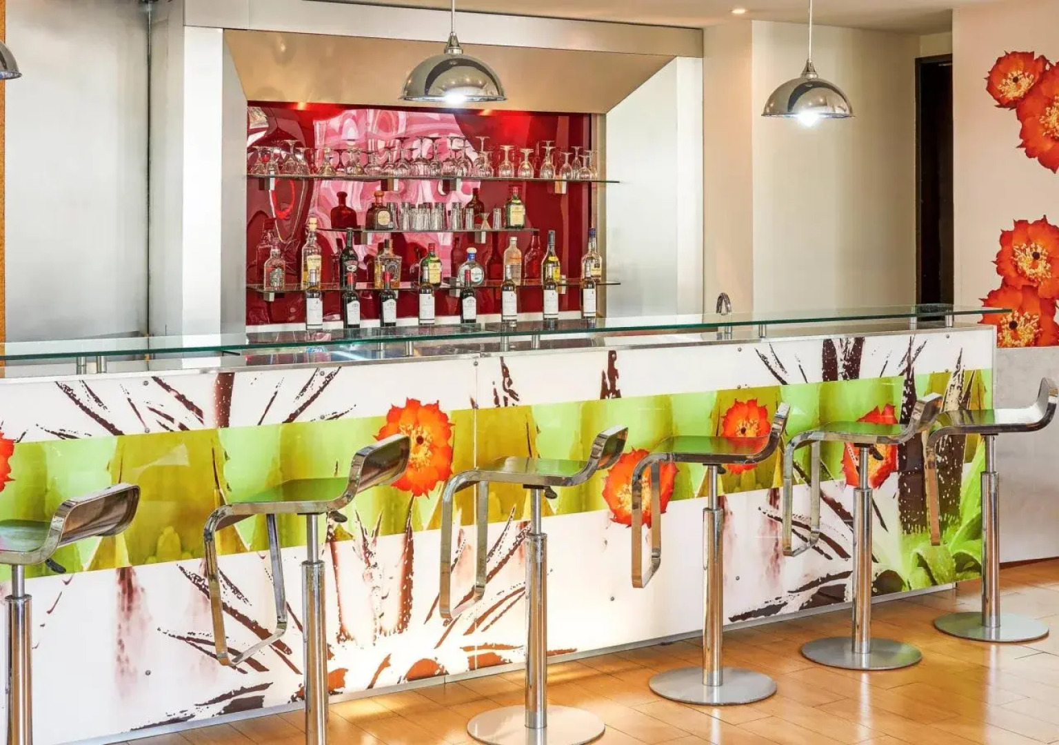 ibis Monterrey Valle