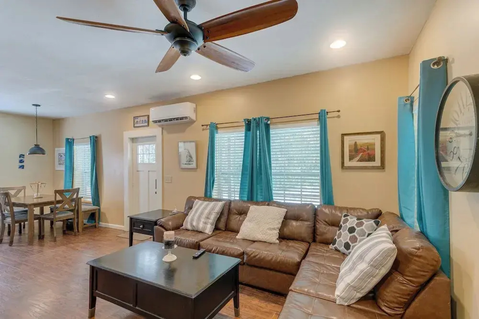 Charming Darien Hideaway w/ Porch, Near Downtown!