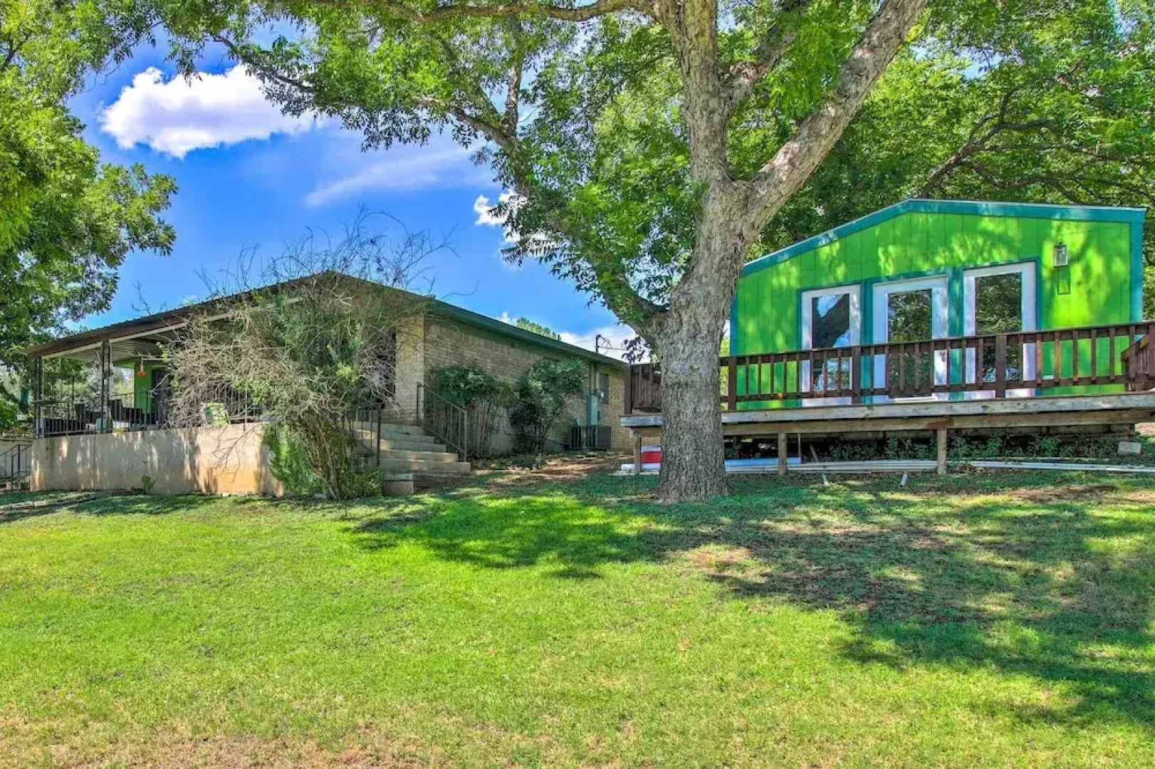 Vibrant Kingsland Retreat w/ Waterfront Views