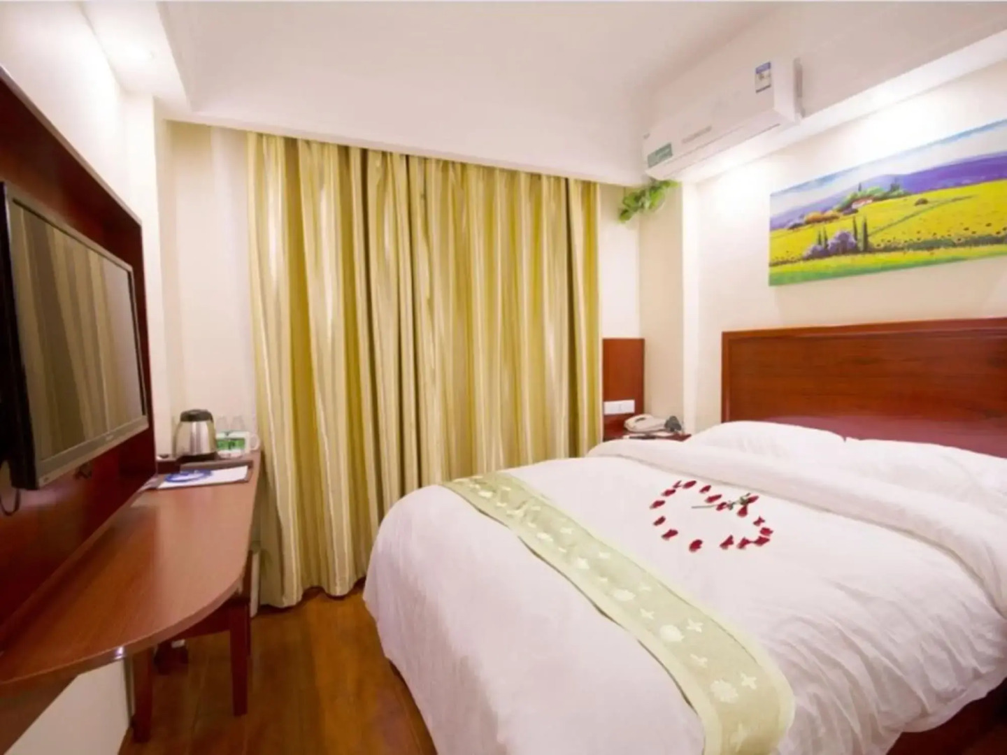 GreenTree Inn LaiBin DaQiao Road YeJin Road Express Hotel