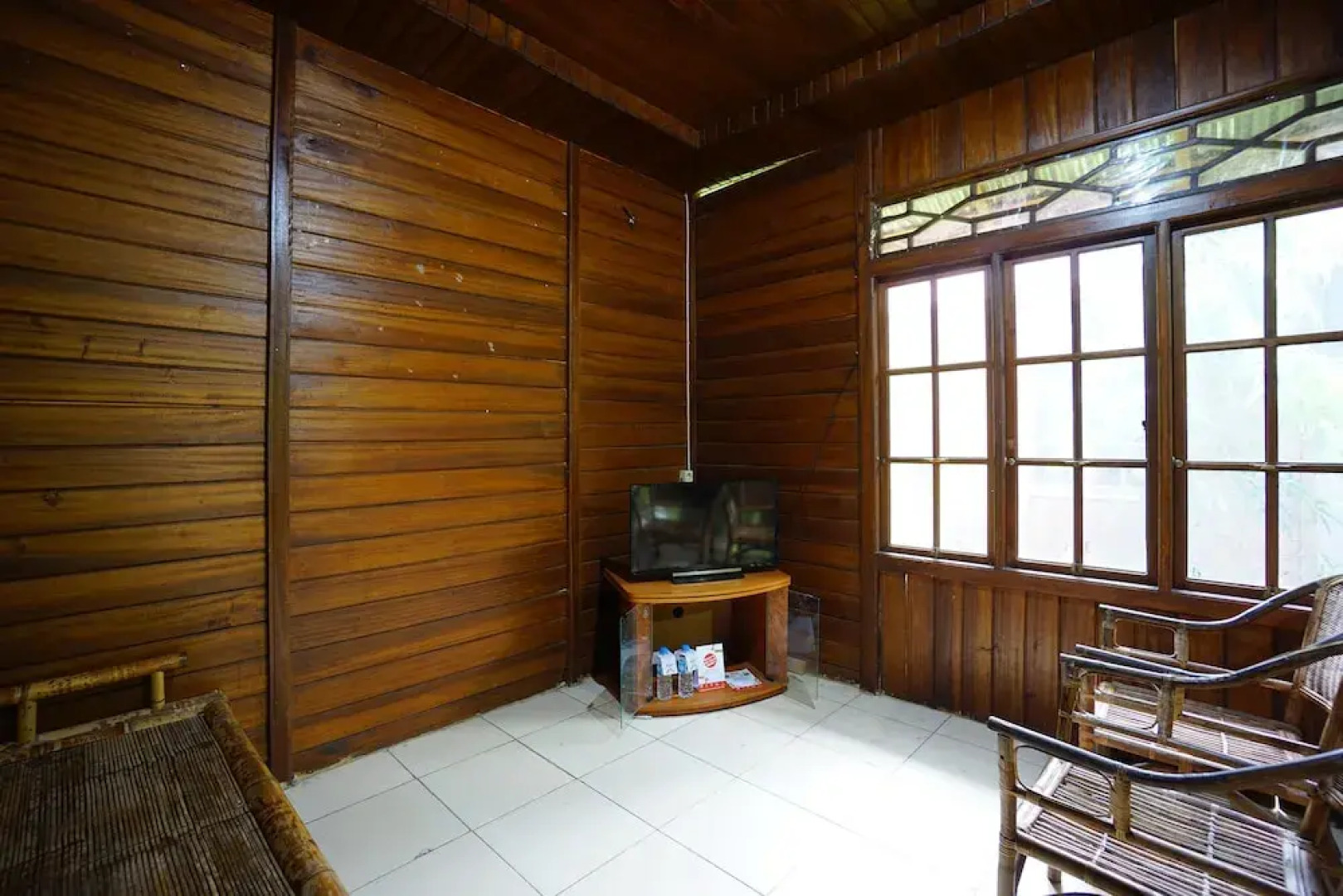 OYO 1254 Golden Lake Resort