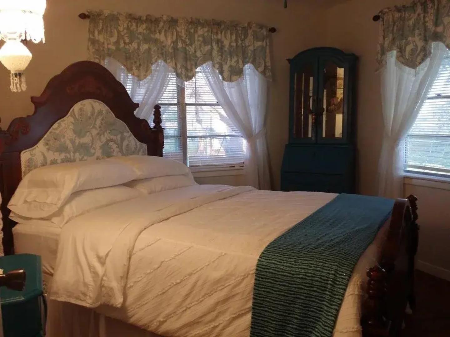 The Hoffmann Vacation Rental Bed & Breakfast