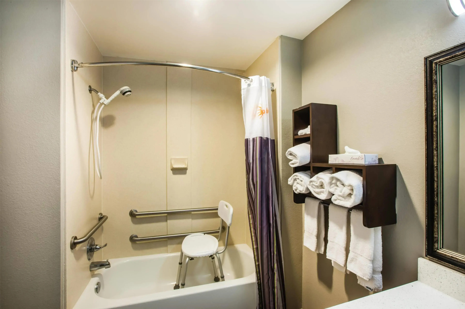 La Quinta Inn & Suites by Wyndham Baton Rouge Denham Springs