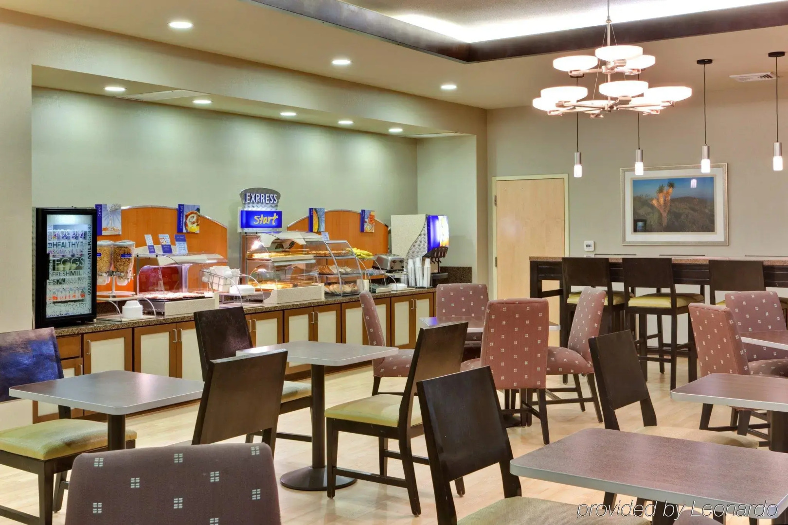Holiday Inn Express & Suites Las Vegas SW - Spring Valley by IHG