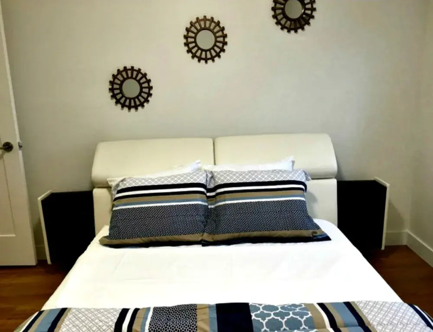 Pelicanstay in Burnaby Lake