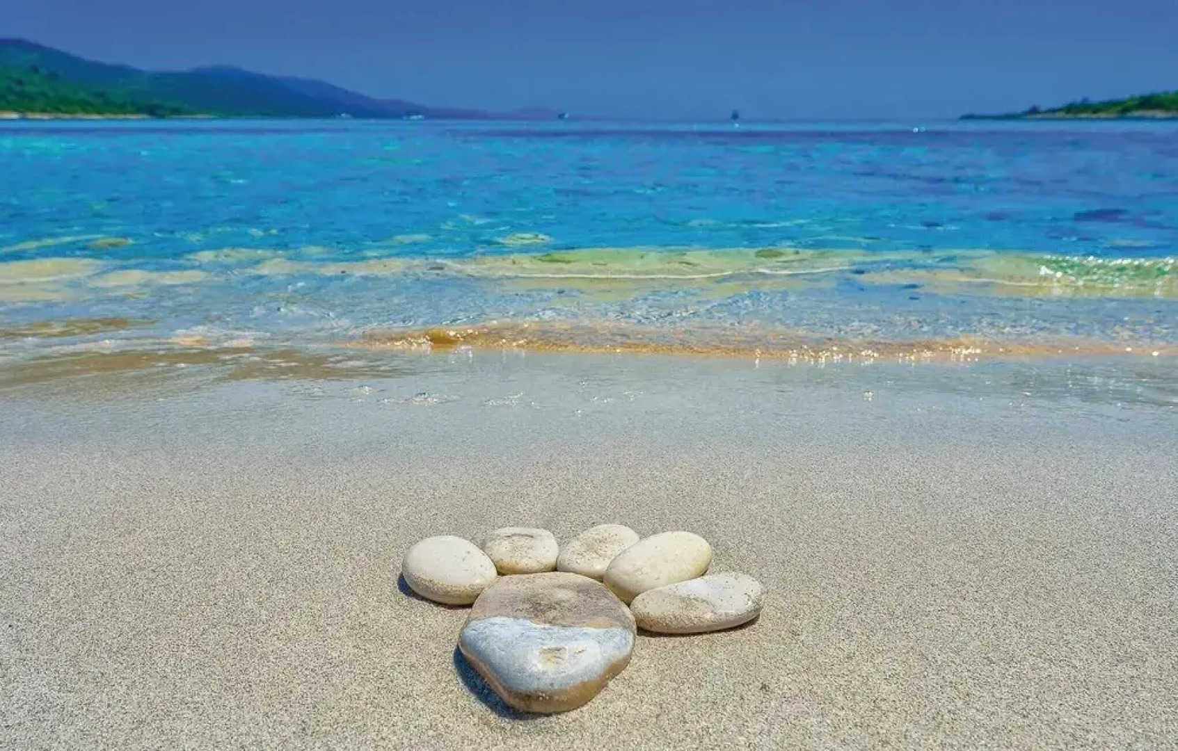 Awesome Apartment in Sali with Hot Tub, WiFi & 2 Bedrooms