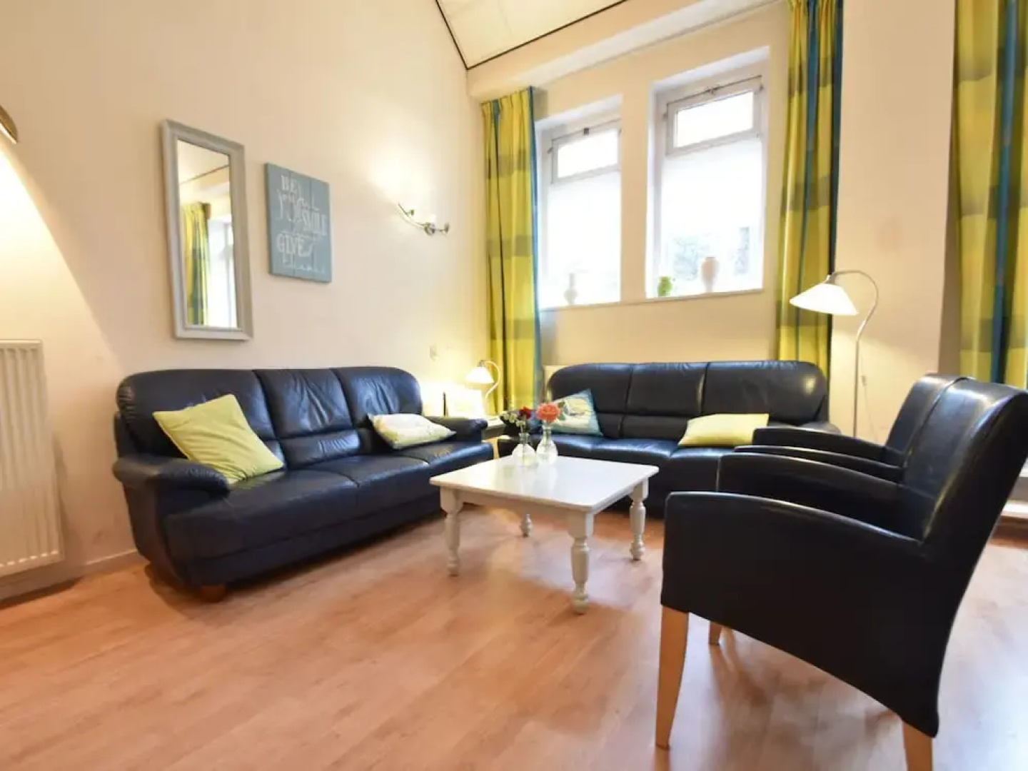 Spacious Coastal Getaway Bergen