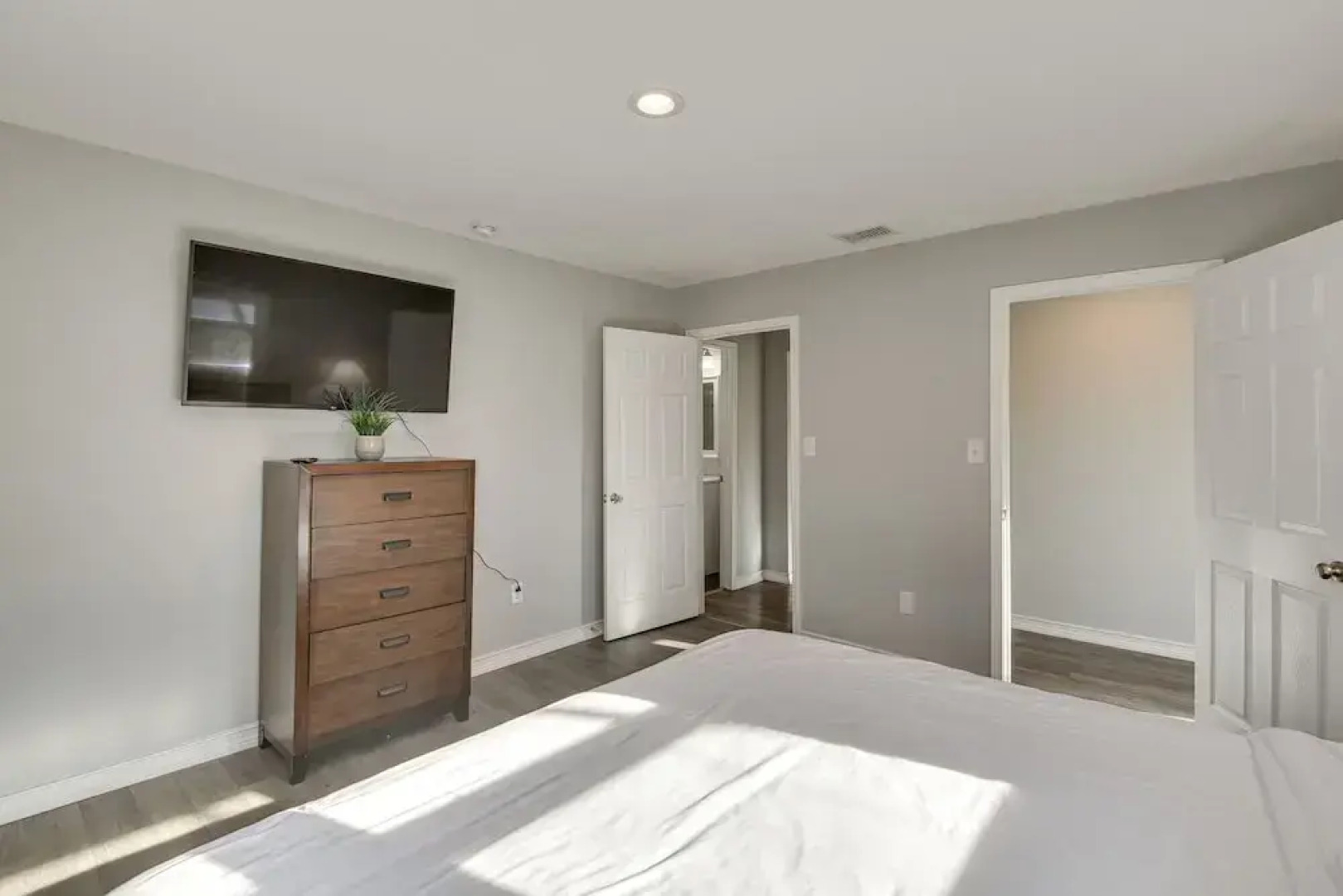 Modern Flower Mound Home < 2 Mi to River Walk