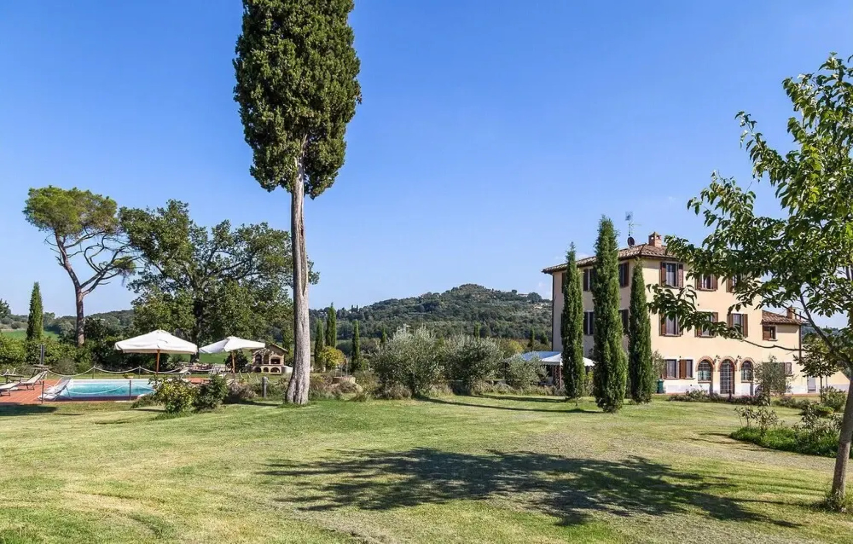 Amazing Home in Chiusi With Wifi, Private Swimming Pool and Outdoor Swimming Pool