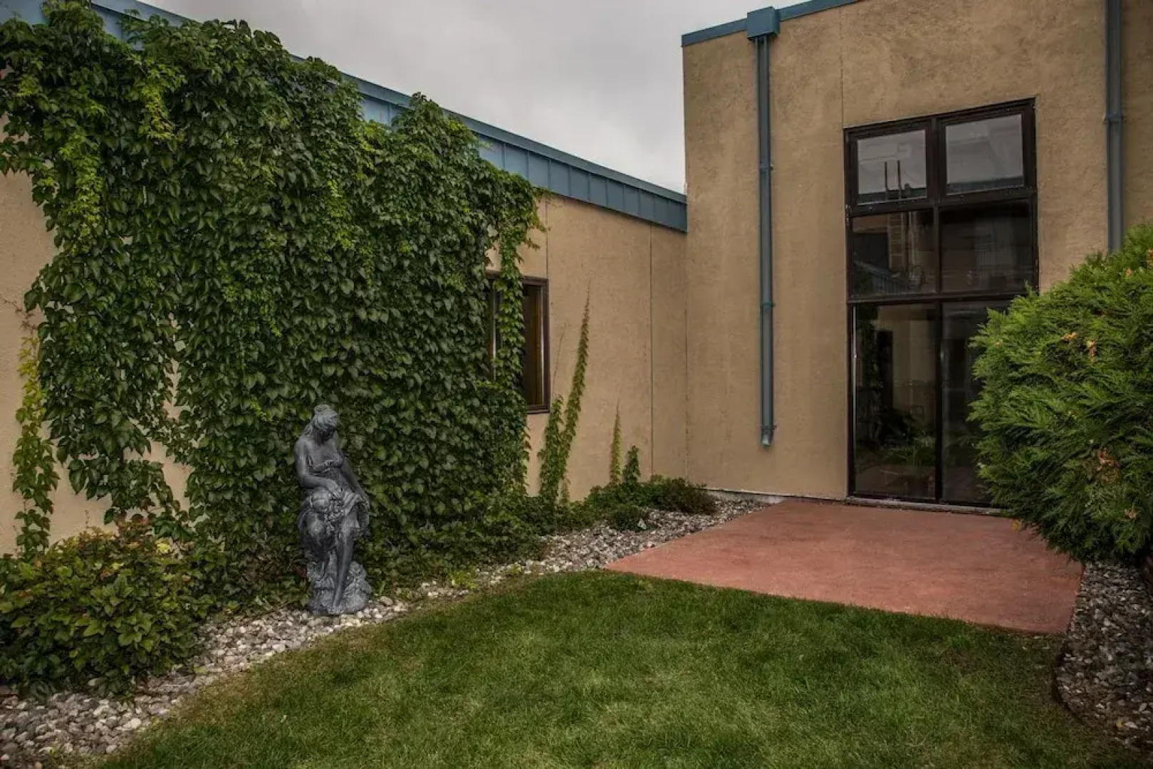 Vista Inn And Suites Fargo