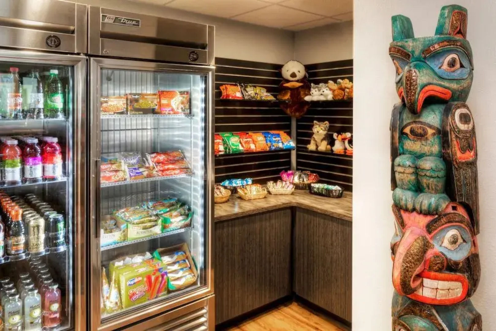 Totem Hotel and Suites