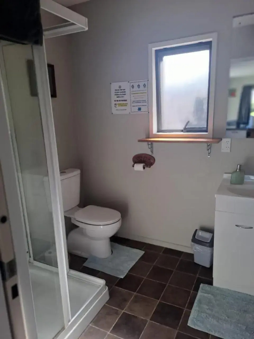 Kiwi Cabin and Homestay at Koru
