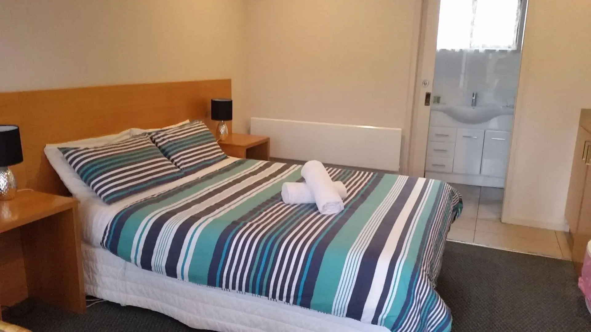 The Coachman Motel & Units