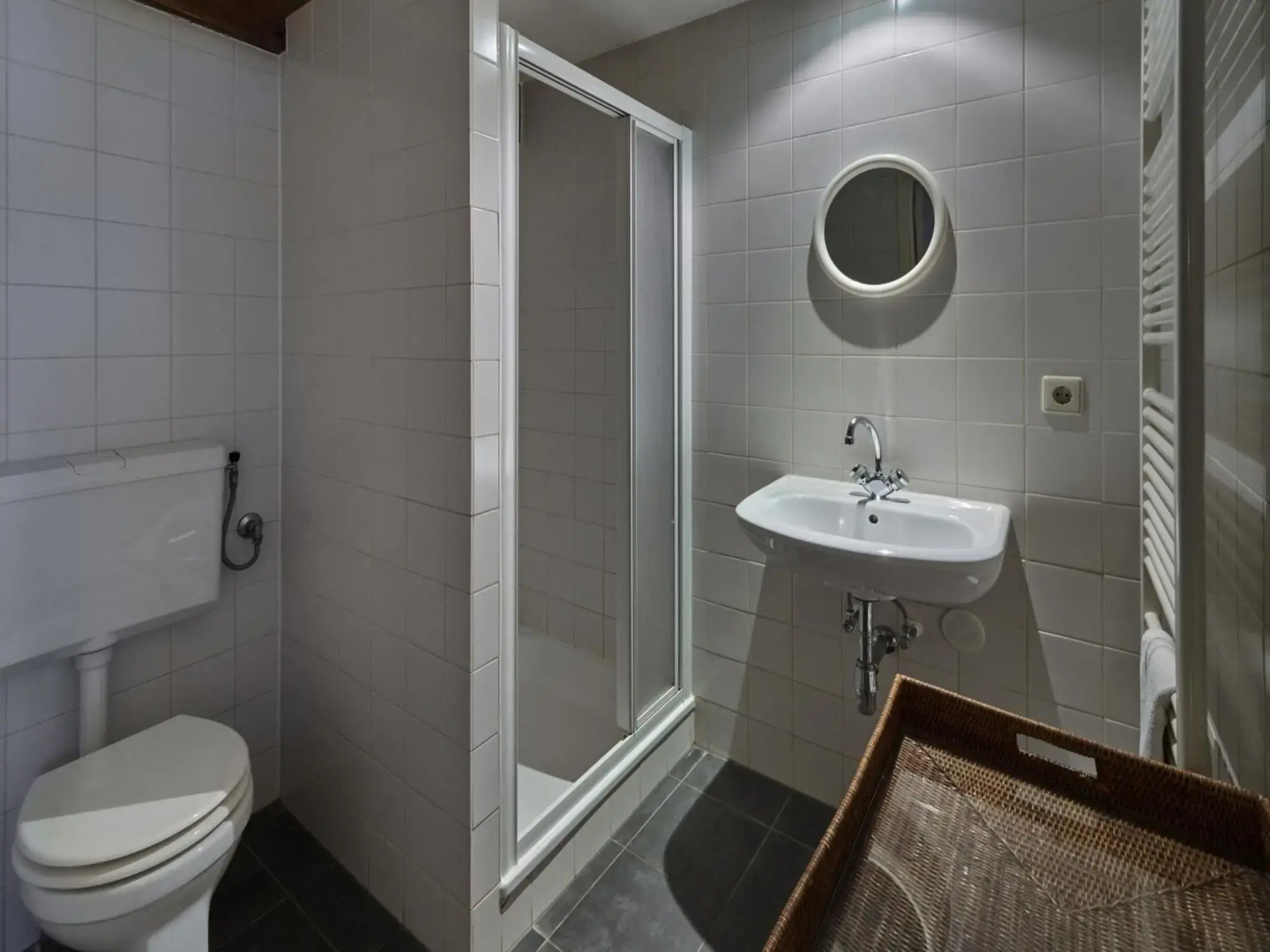 Spacious Villa near Town Center in Mesch