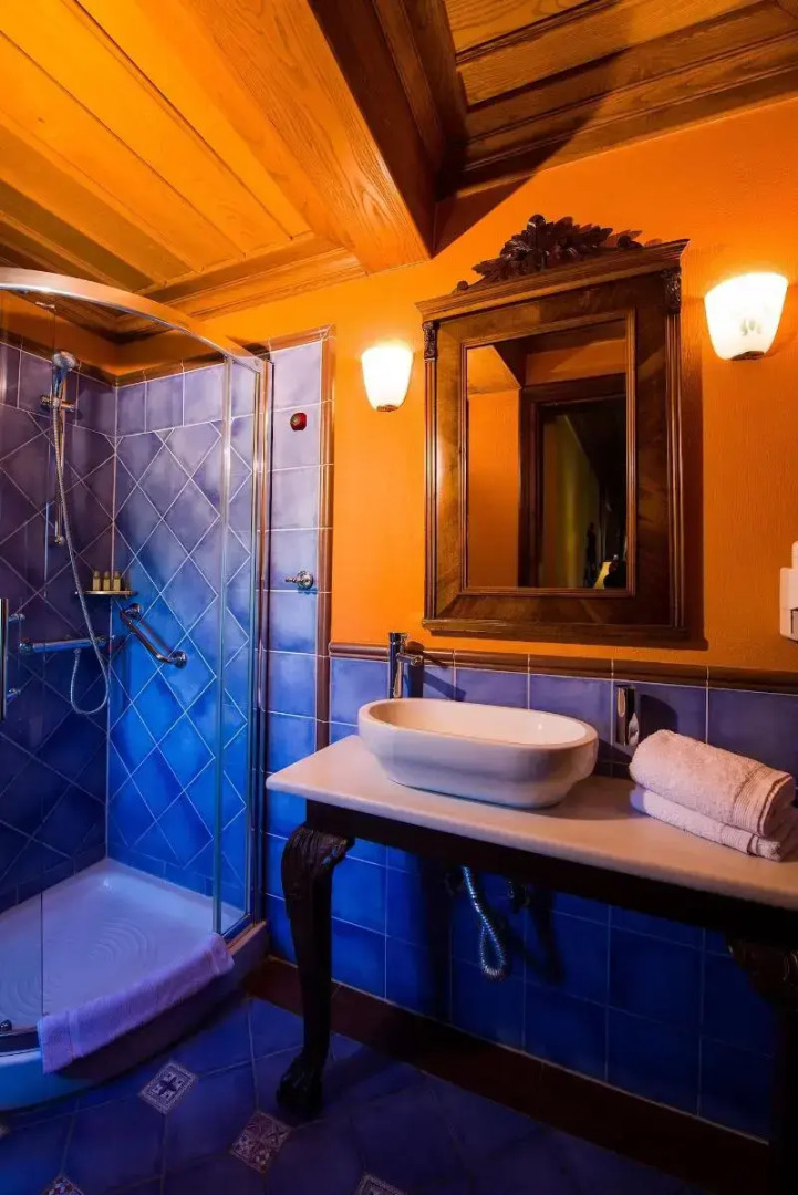 Kokkino Spiti Boutique Hotel