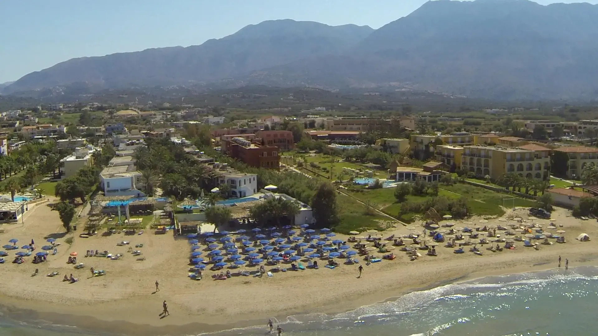 Happy Days Beach Hotel & Bungalows