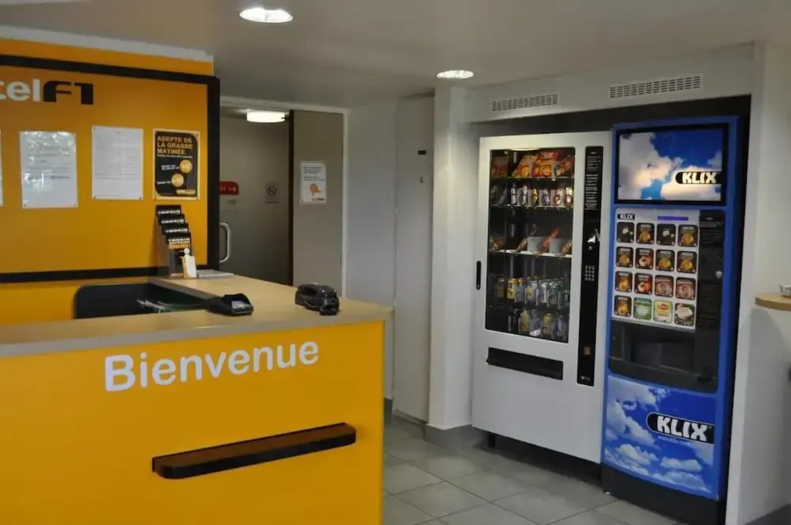 hotelF1 Orange Centre Échangeur A7 A9