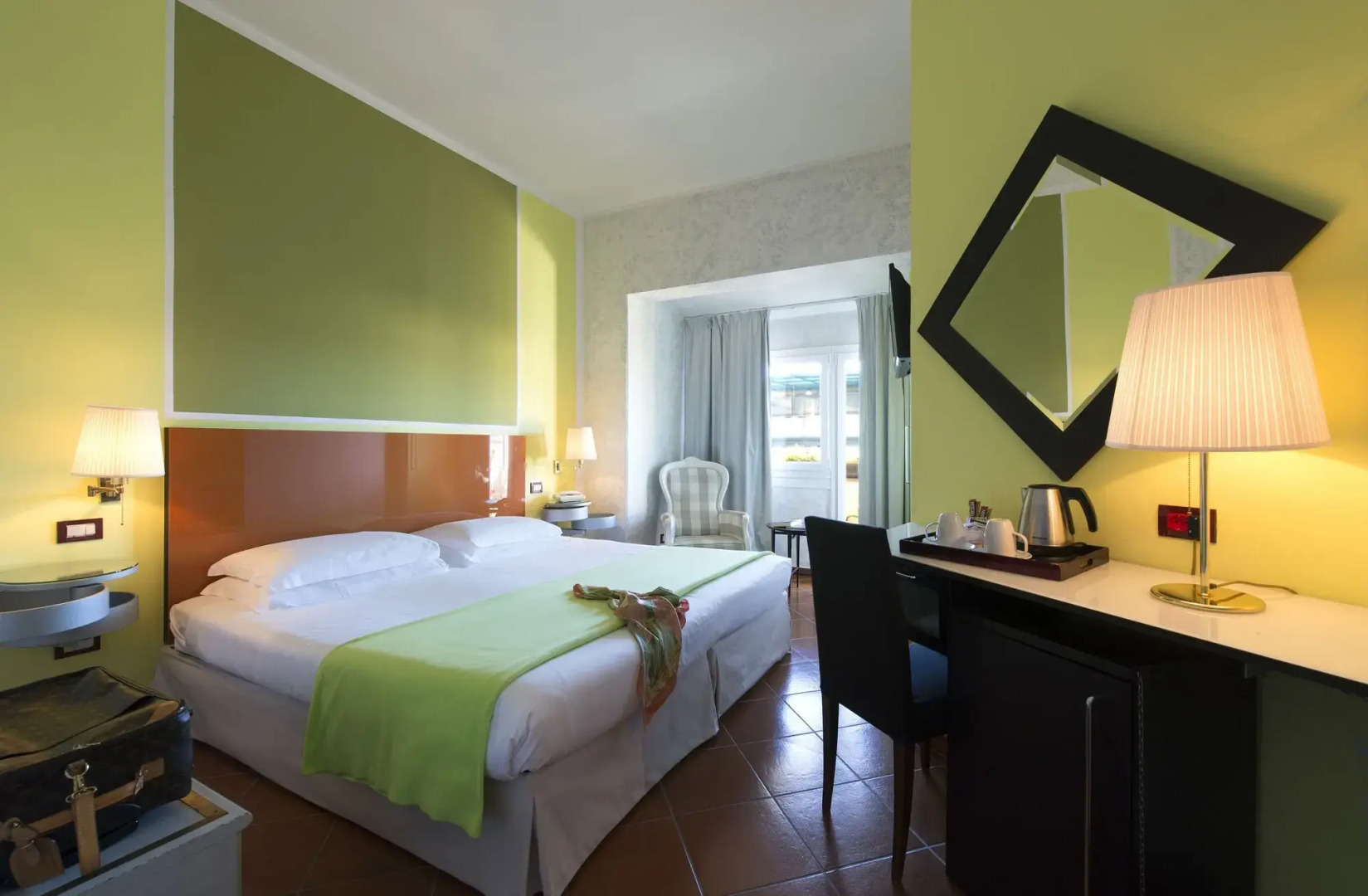 De La Pace, Sure Hotel Collection by Best Western