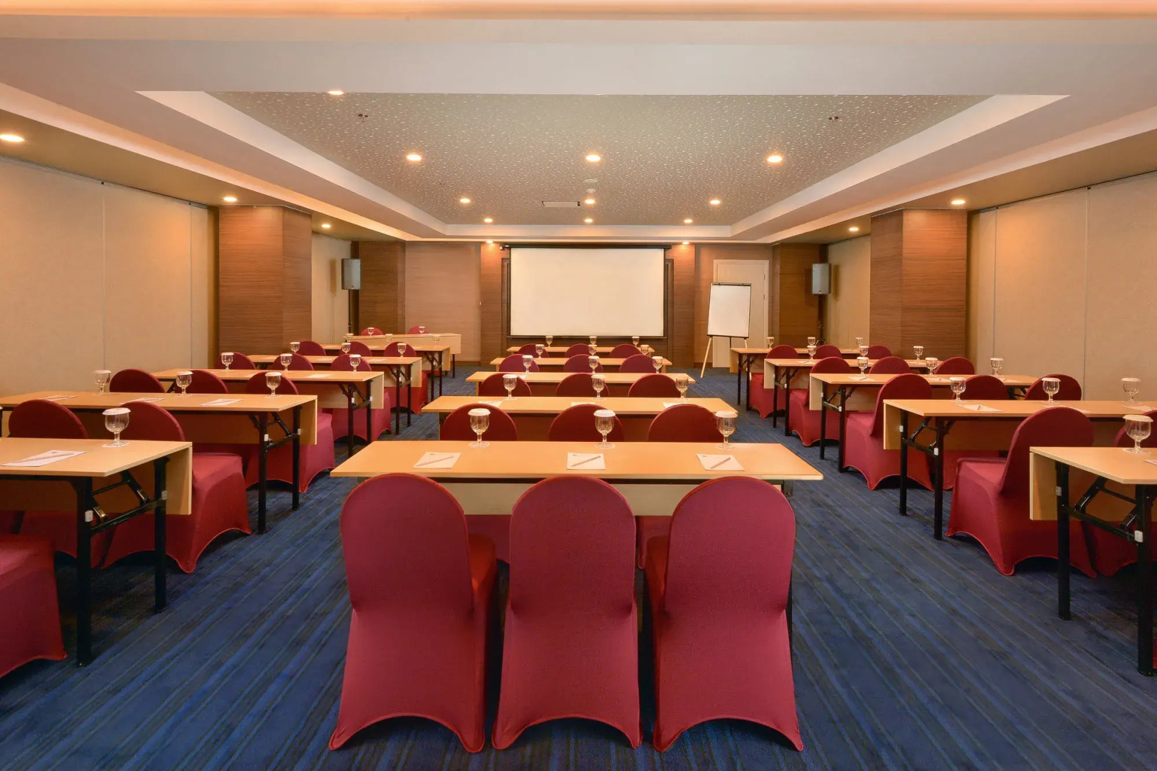 Platinum Adisucipto Hotel & Conference