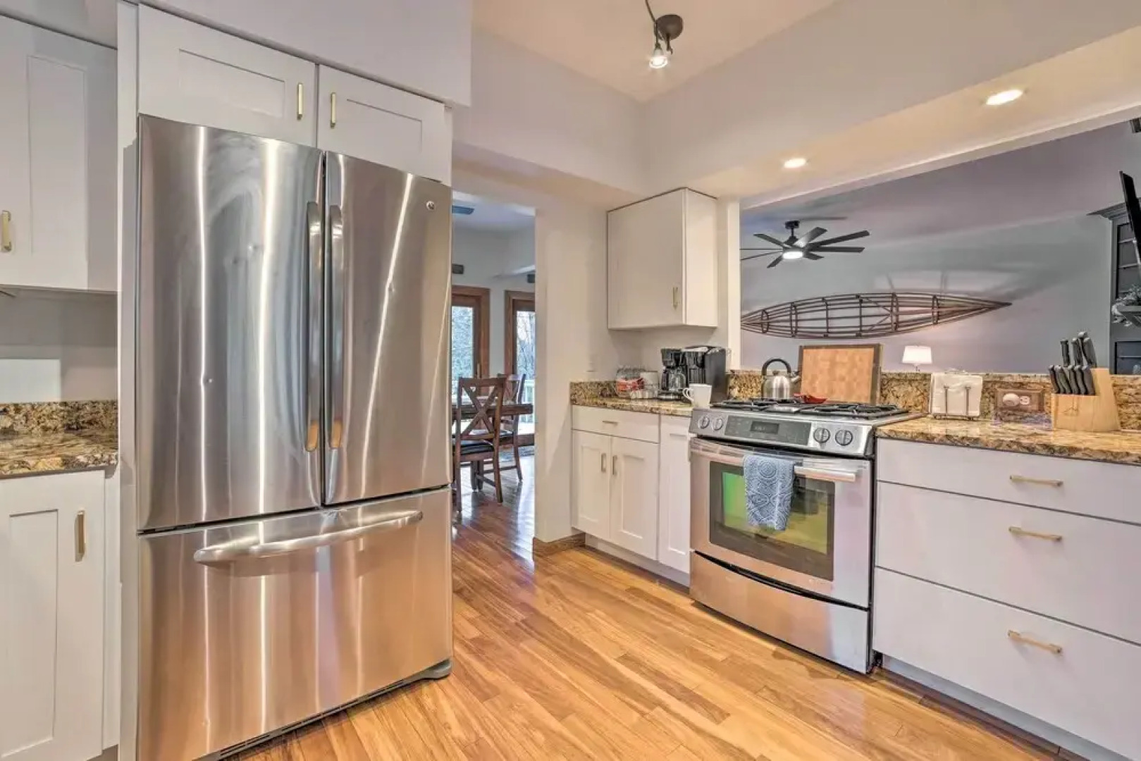 Chain of Lakes Escape in Bellaire w/ River Access