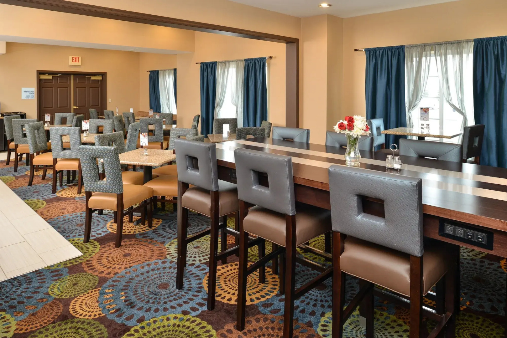 Holiday Inn Express St Paul S - Inver Grove Hgts by IHG