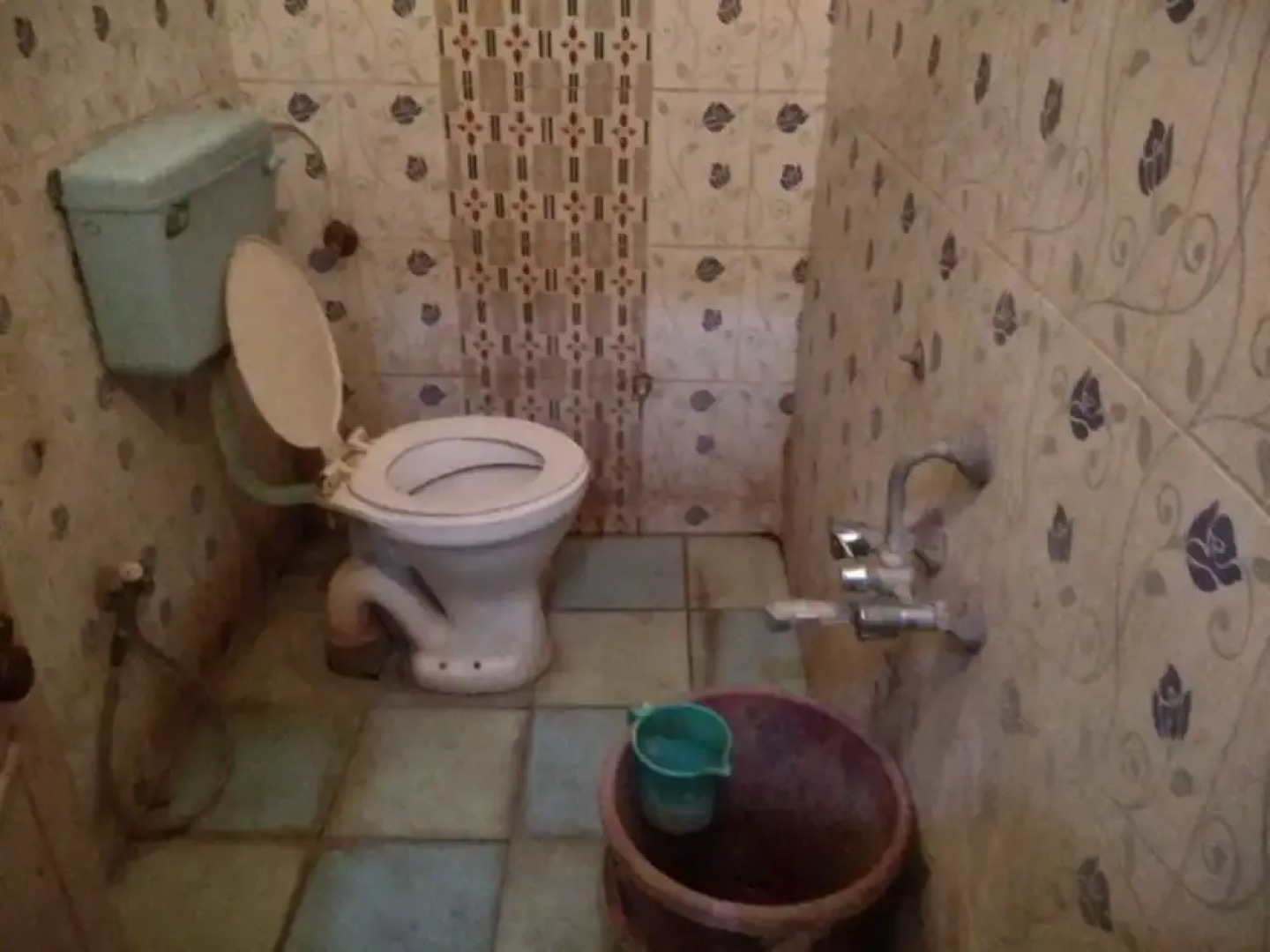 iROOMZ Pranathi Comforts