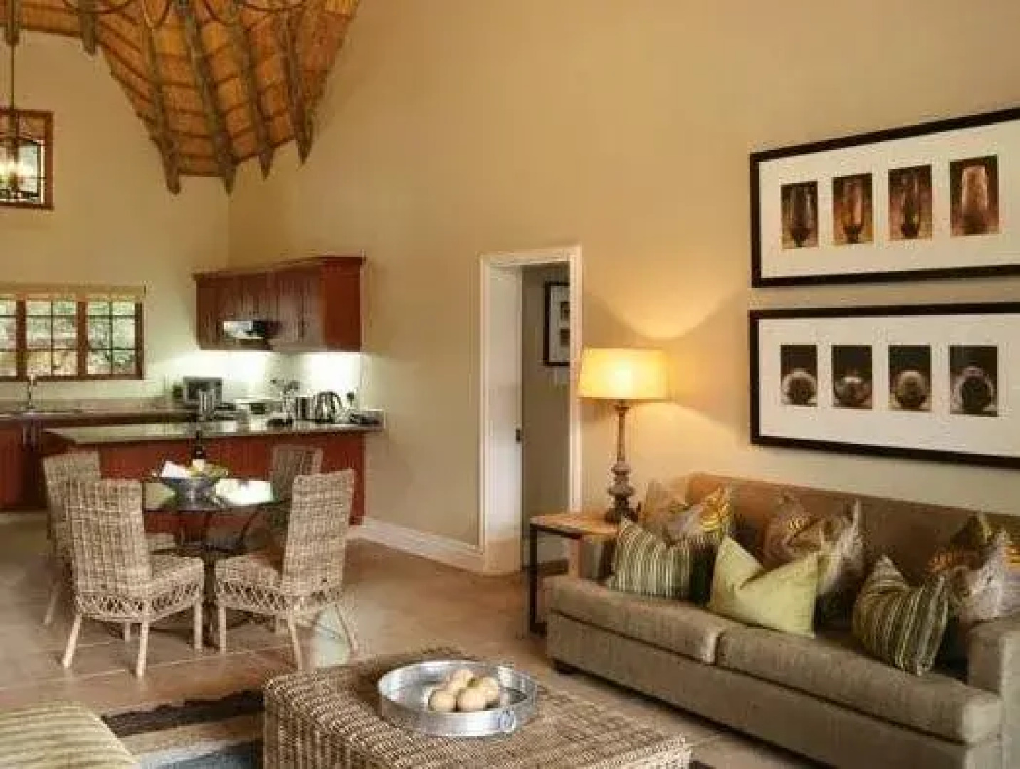 Champagne Castle Hotel