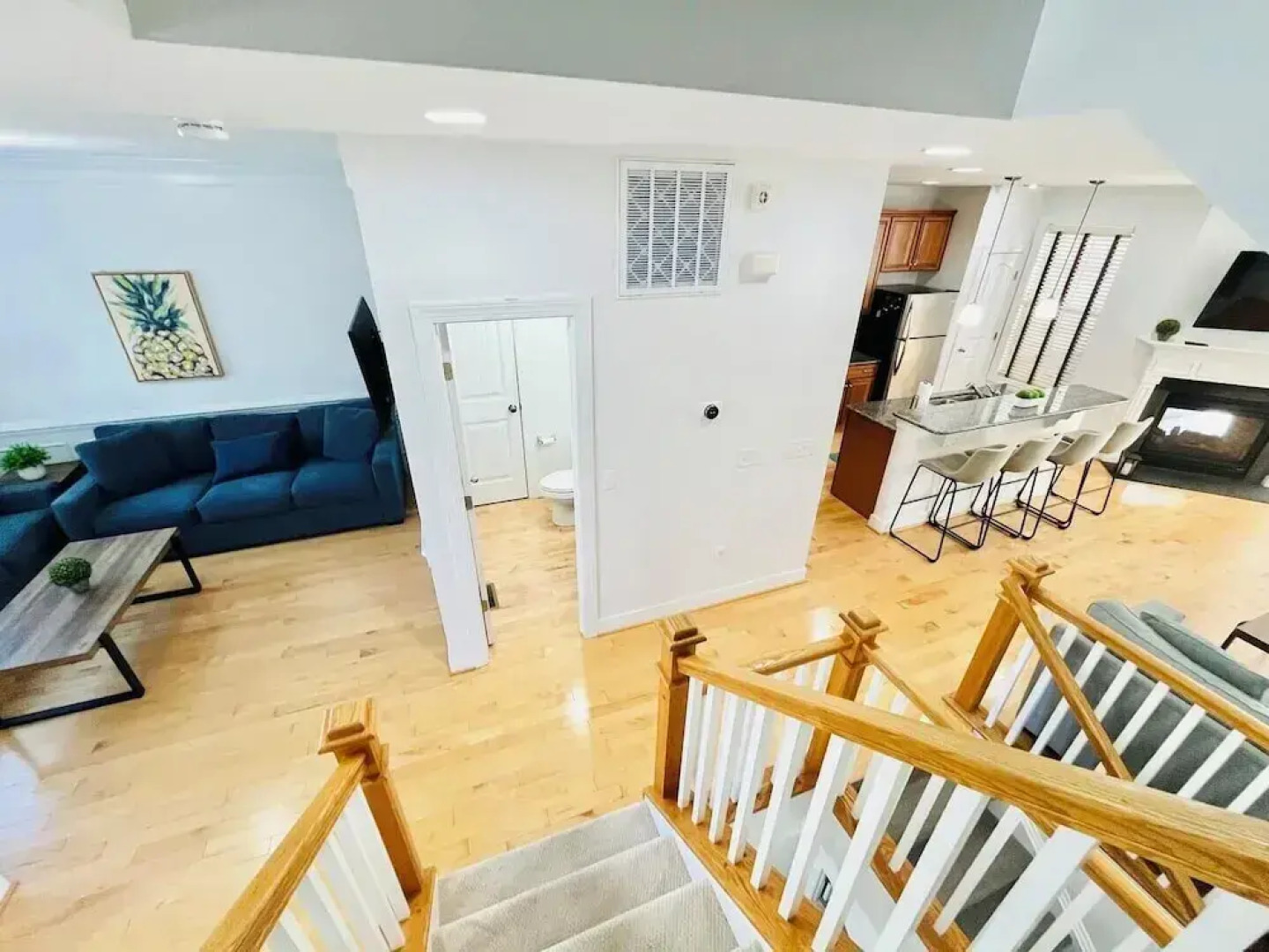 Catalina Circle 21307