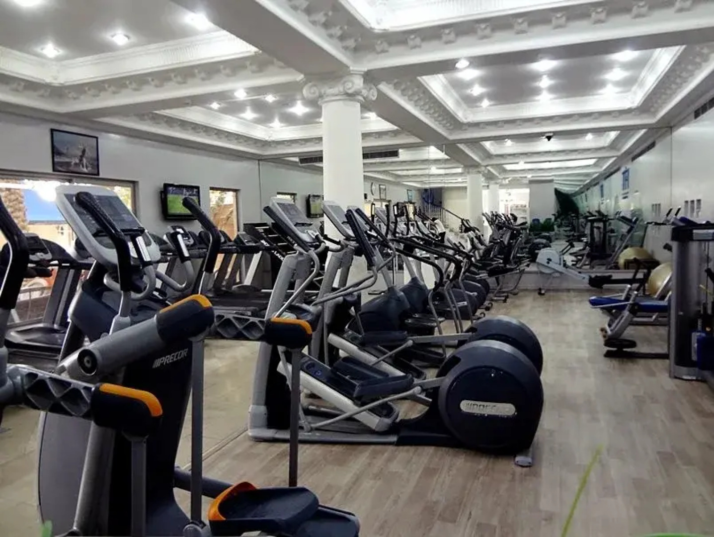 Riviera Palace Deluxe Suites