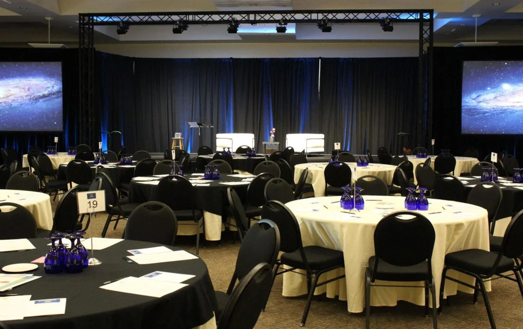 University Plaza Waterfront Hotel