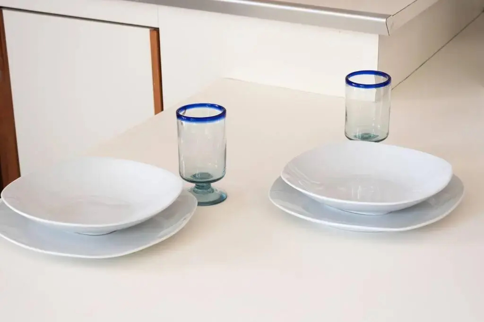 Welcome to Villa Cristy 3-BR 3 5-WC in the La Floresta area