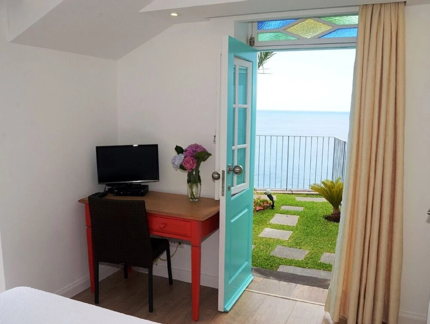 Casa das Bandeiras by ETC Madeira