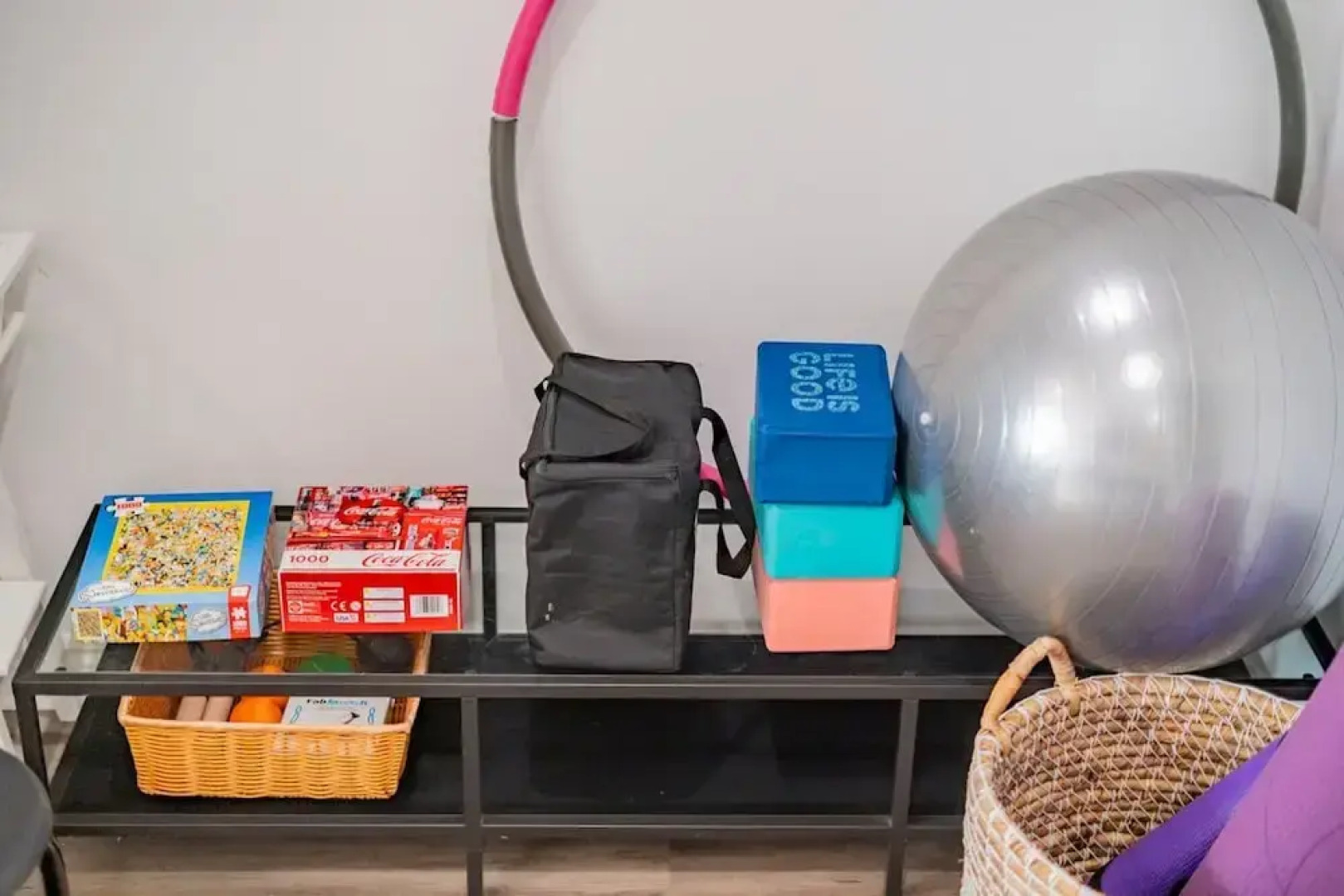 Cozy Family Retreat Game Room Backyard in Hacienda