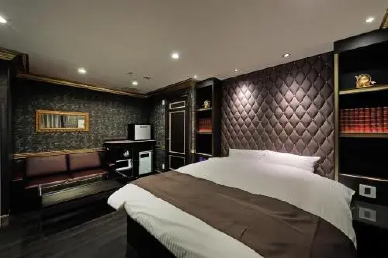 Hotel Birthday Gifunishi (Adult Only)