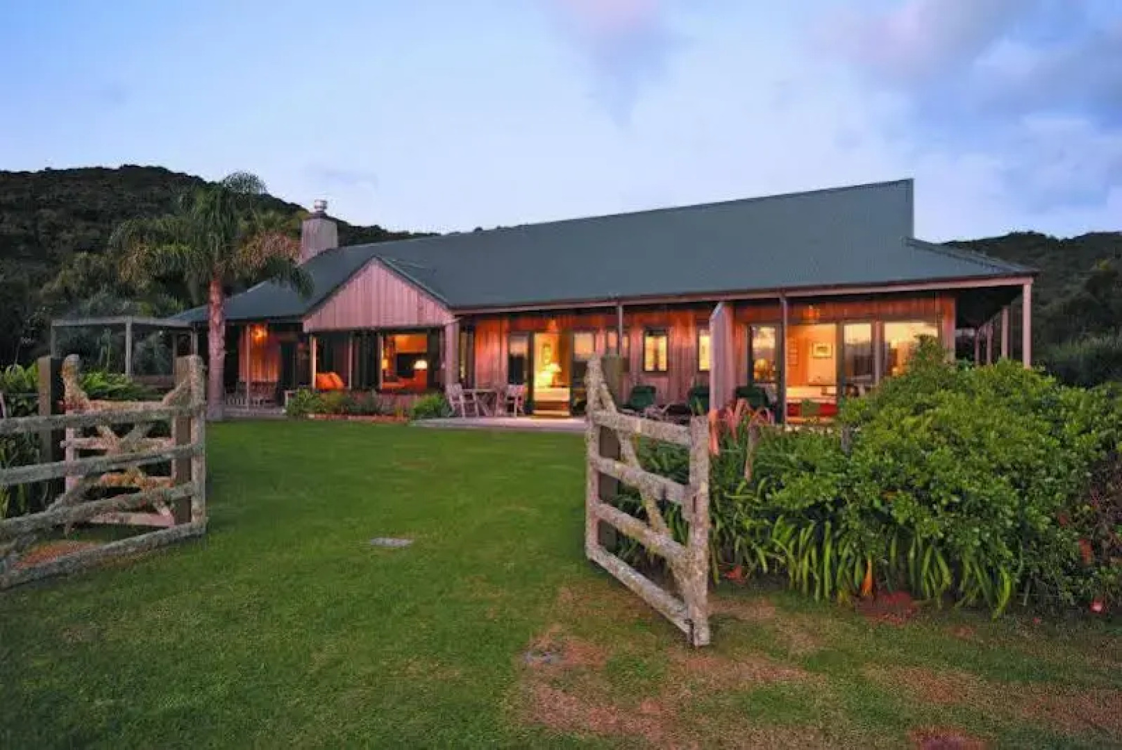 Pawhaoa Bay Lodge