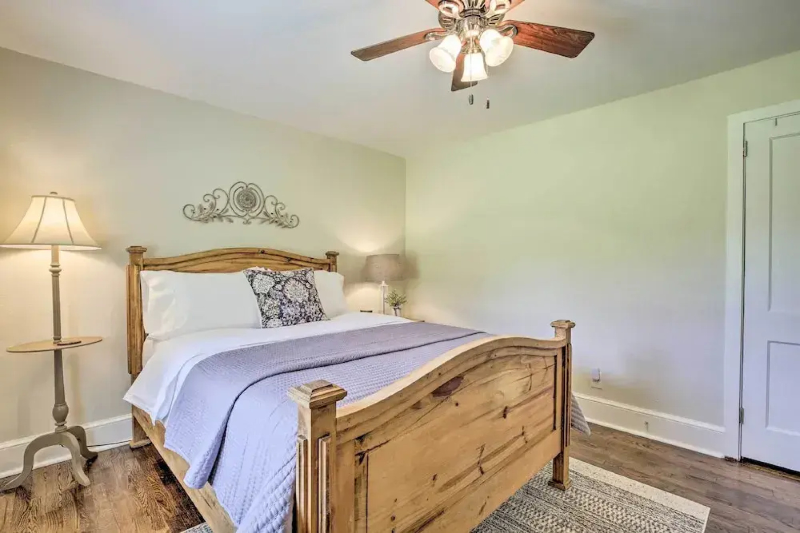 Idyllic Getaway w/ Deck ~ 4 Mi to Dtwn Athens
