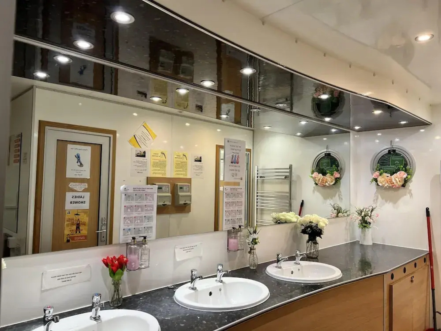 Beautiful Twin Glamping Pod in Salisbury