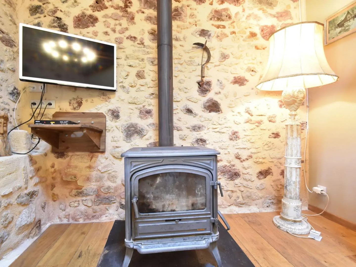 Lavish Home in Montferrand-du-périgord Aquitaine With Pool