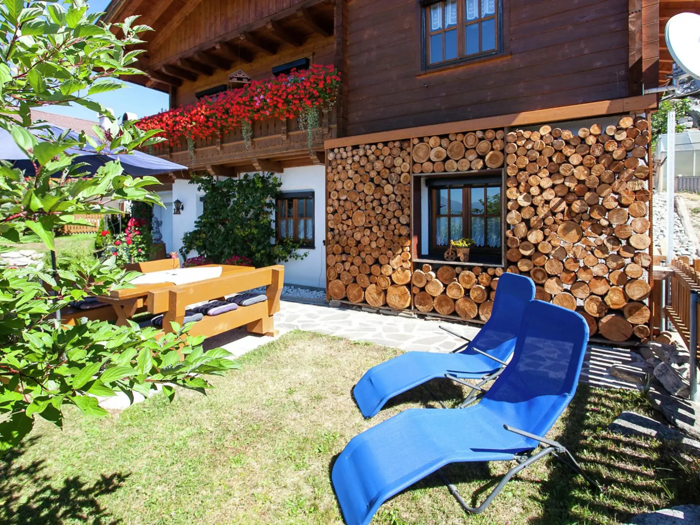 Sunny Mountain View Apartment in Kaunerberg